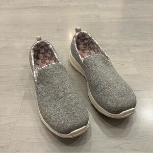 Skechers Women's Go Walk Joy-Bella Yorkie Slip On Shoes Gray Size 9.5